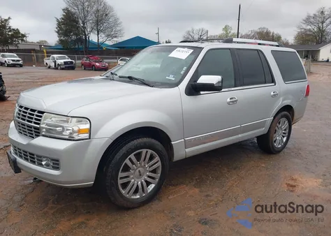 2010 Lincoln Navigator z USA, uszkodzony, nr VIN 5LMJJ2J55AEJ06853